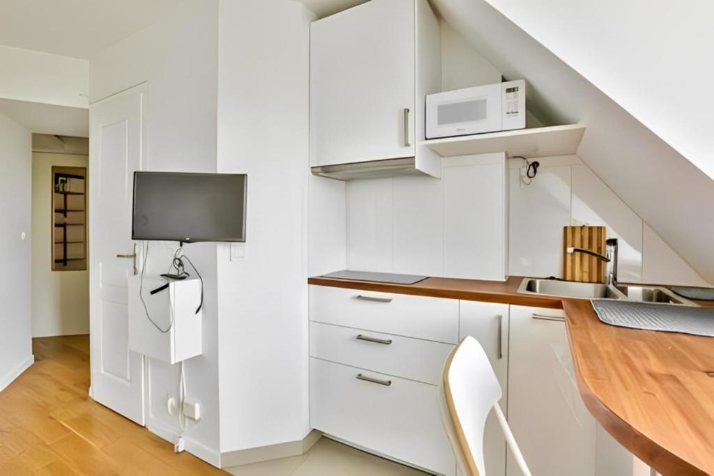 Cosy Near Reuilly Diderot Metro Station